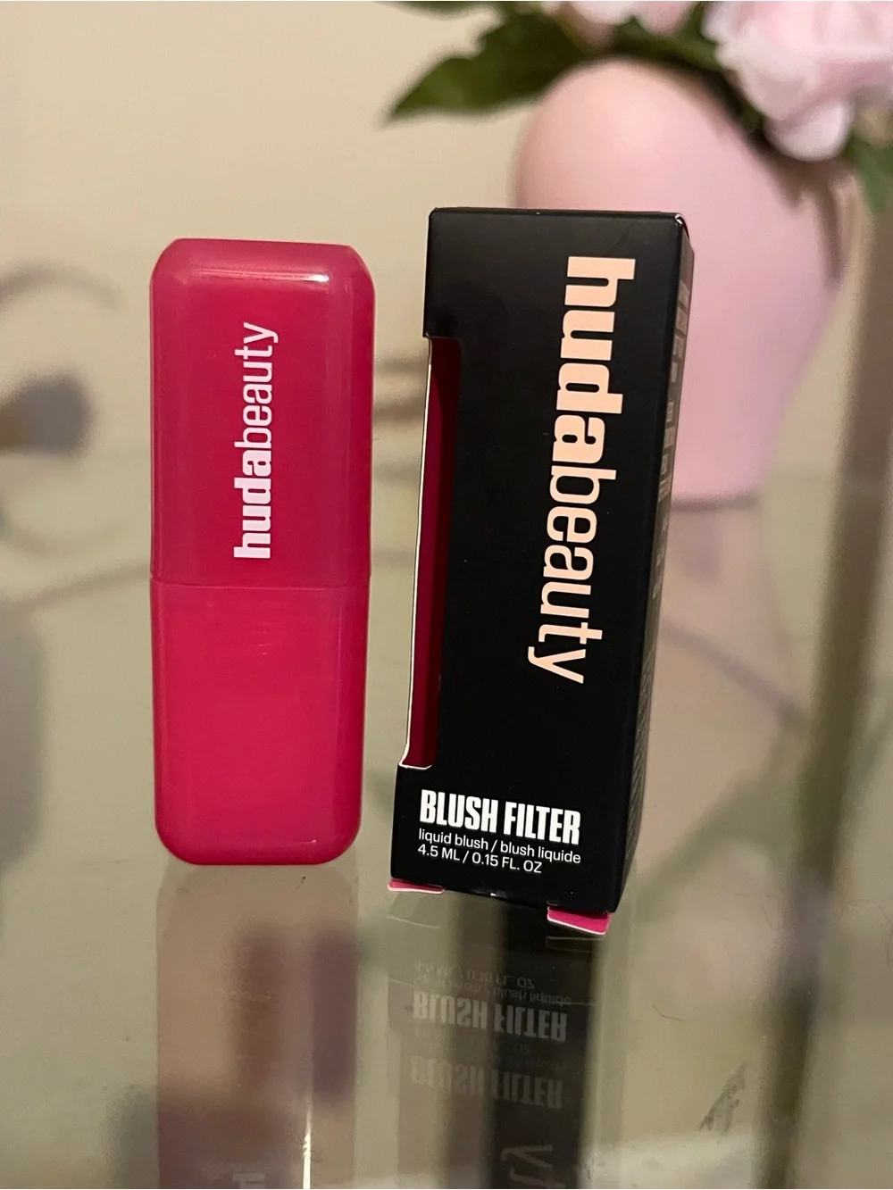 HUDA BEAUTY Blush Filter Liquid Blush - Vibrant Hot Pink